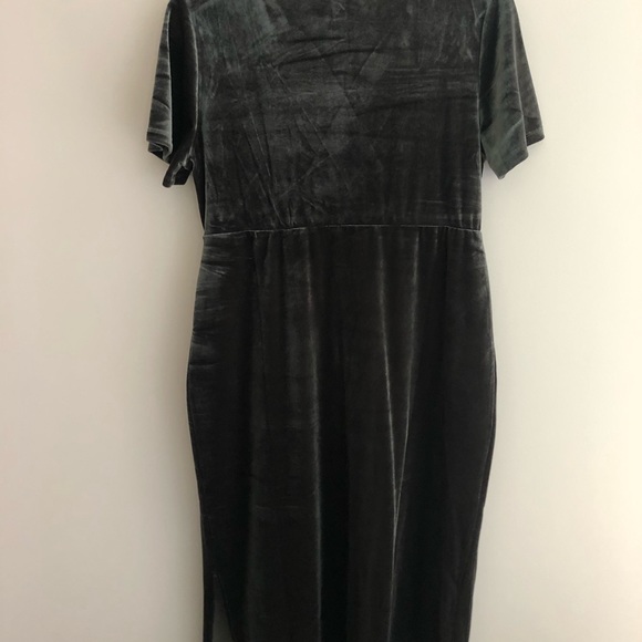 Thyme velvet dress - Picture 5 of 6